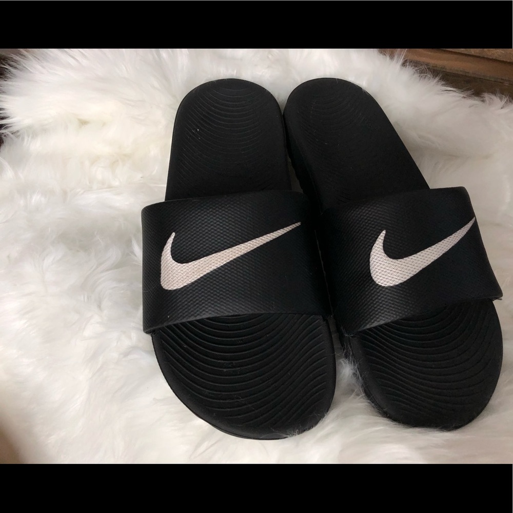 💥SOLD💥Nike Slide Shoes